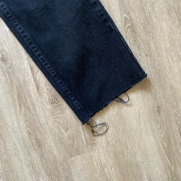 Vintage Y2K Lee High Waisted Straight Leg Black Denim Mom Cropped Raw Hem - Picture 6 of 12